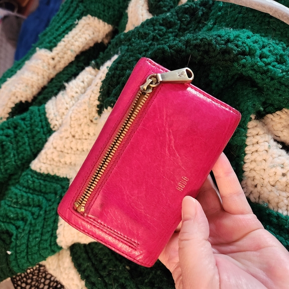 HOBO Pink  Fuscia Leather Jill Wallet - Picture 5 of 5